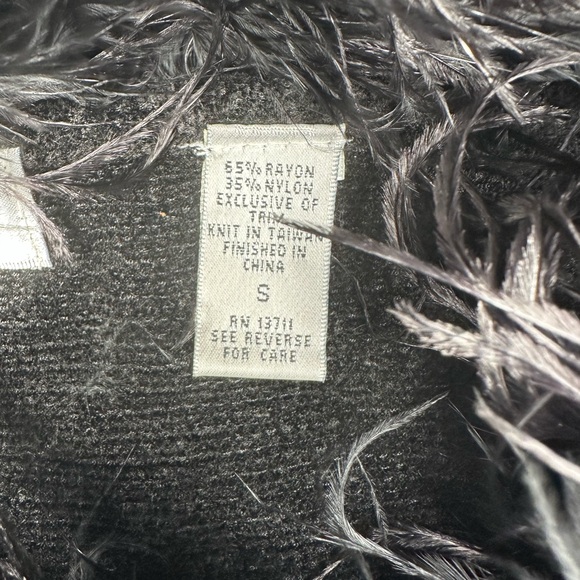 Valerie Stevens Feather Trim Black Velour Holiday Party Top – Women’s Small - Picture 4 of 8